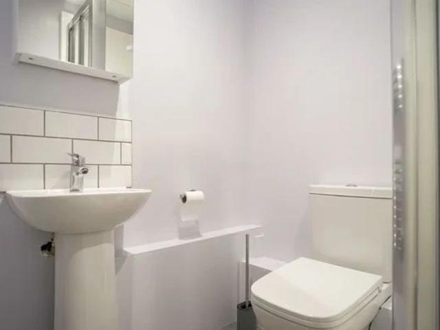 Room for rent in Chorlton-on-Medlock, Georgia