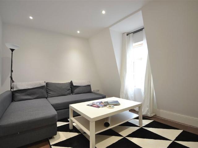Apartment for rent in Woodcote, Epsom
