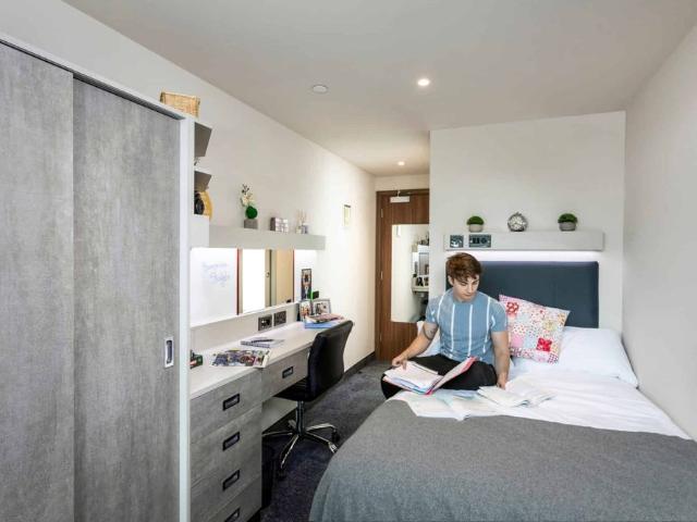 Room for rent in Old Lenton, Haddon