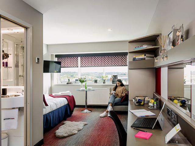Studio for rent in Haddon, East Midlands