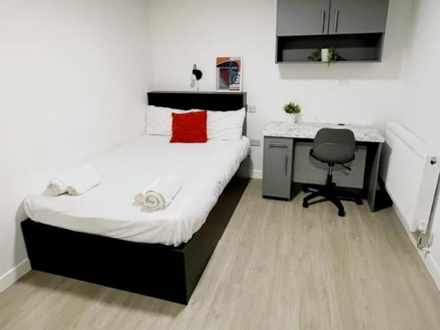 Studio for rent in Old Trafford, Trafford Park