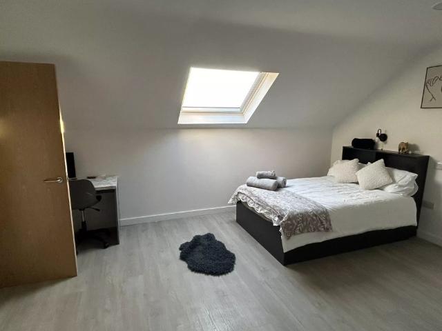 Studio for rent in Old Trafford, Trafford Park