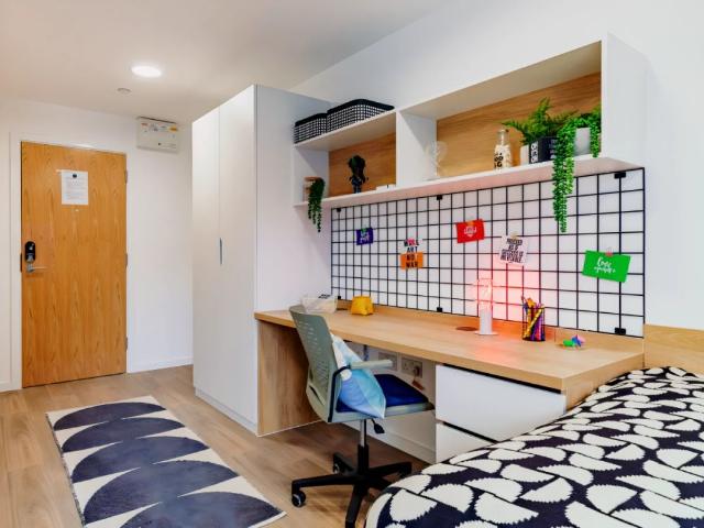Studio for rent in Mount Pleasant, Nangreaves