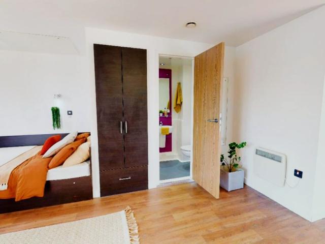 Studio for rent in Barbican, Mount Wise