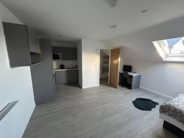 Studio for rent in Old Trafford, Trafford Park