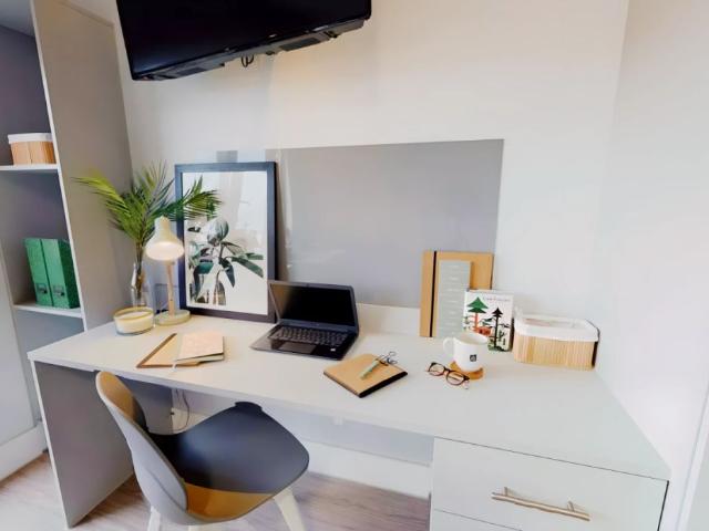 Studio for rent in Scotland