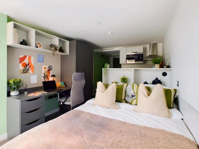Studio for rent in New Lodge, Northern Ireland