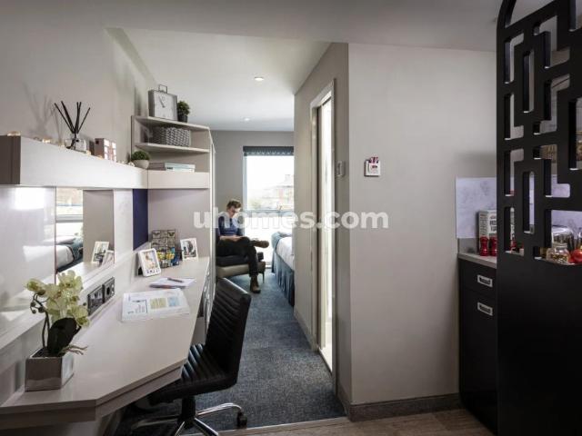 Studio for rent in Watergate, Devon