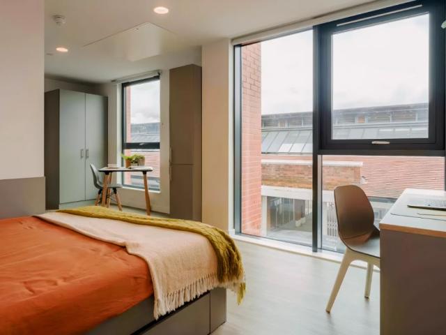 Studio for rent in St Ann's, Haddon
