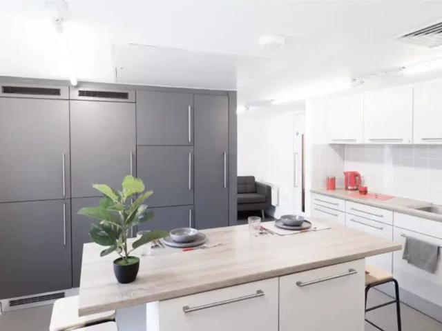 Studio for rent in West Midlands