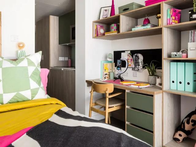 Room for rent in The Borough, Greater London