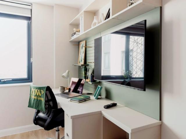 Studio for rent in Lansdowne, Springbourne