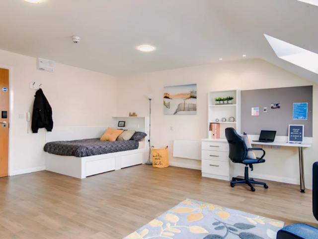 Studio for rent in Bangor, Wales