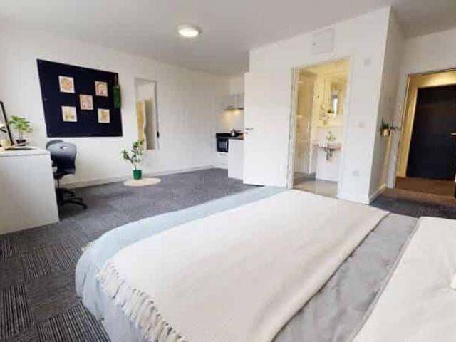 Studio for rent in Haddon, East Midlands