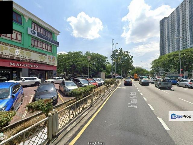 Shop for rent in Country Heights Damansara, Kuala Lumpur