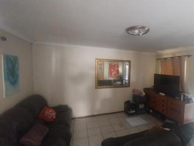 House for sale in Goodwood, Western Cape