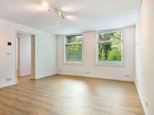 Woning te huur in Reeuwijk, Zuid Holland