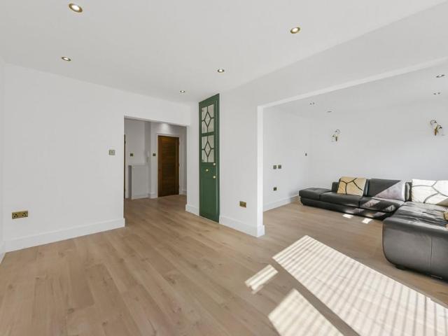 House for rent in West Hampstead, Greater London
