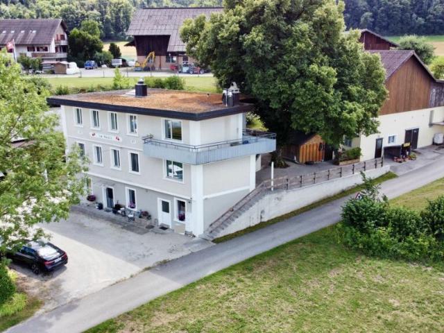 Mehrfamilienhaus kaufen in Weiach, Zürich