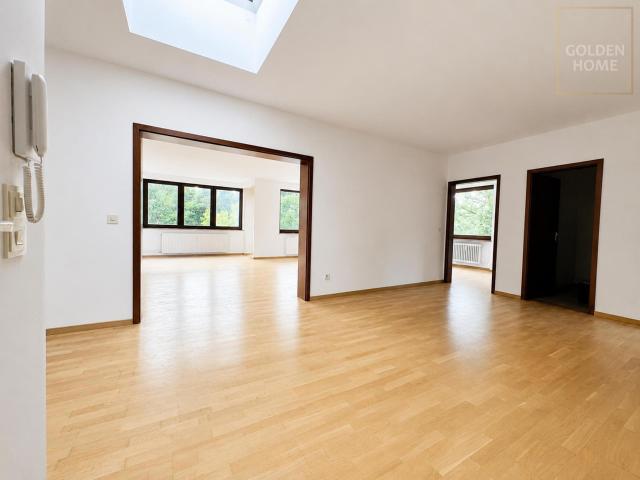 Dachgeschosswohnung kaufen in Suerhop, Niedersachsen