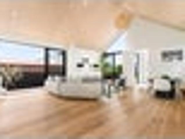 House for sale in Chaslands, Canterbury