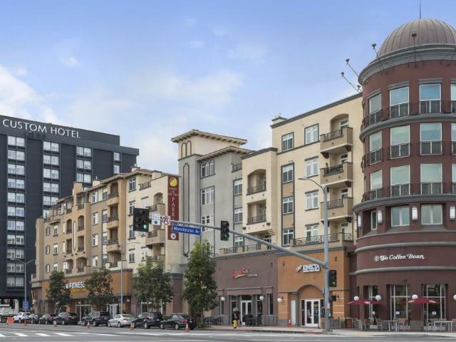 Apartment for rent in Canoga Park, California