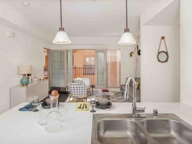 Apartment for rent in Canoga Park, California