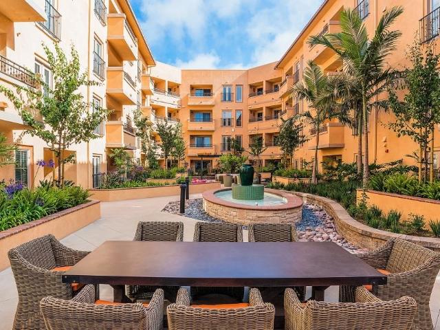 Apartment for rent in Canoga Park, California
