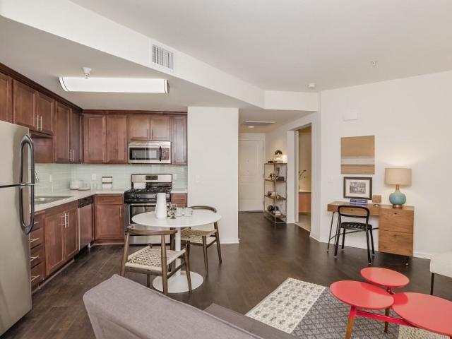 Apartment for rent in Canoga Park, California