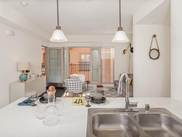 Apartment for rent in Canoga Park, California