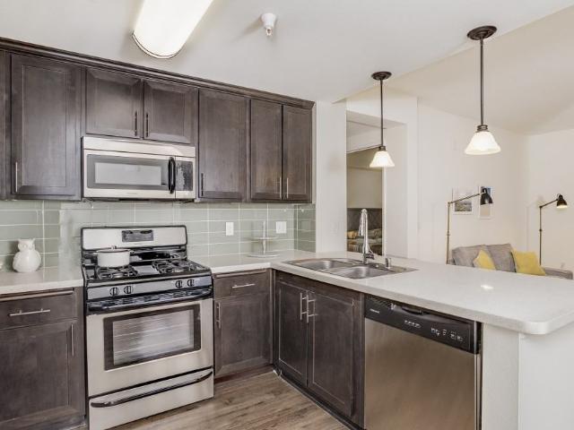 Apartment for rent in Canoga Park, California