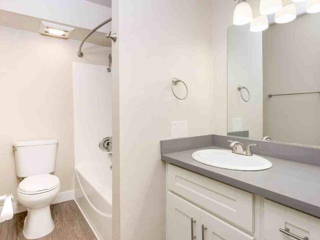 Apartment for rent in Canoga Park, California