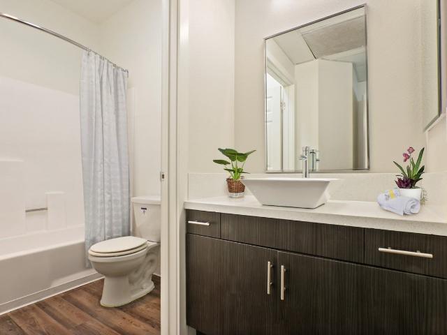 Apartment for rent in Canoga Park, California