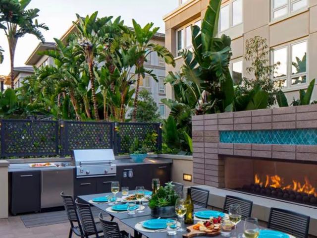 Room for rent in Canoga Park, California