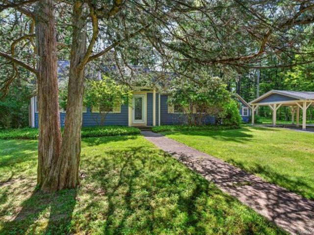 House for sale in Bearsville, New York