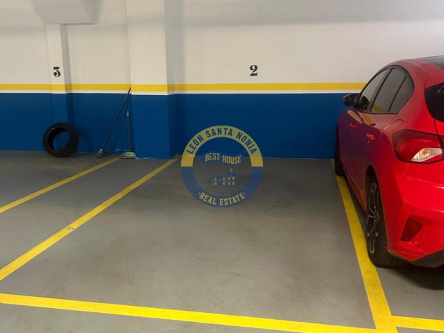 Garaje en venta en León