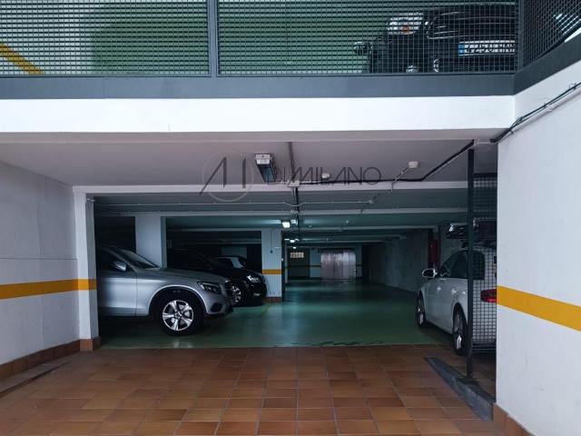 Parking en venta en Vigo, O Berbés