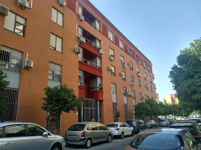 Garaje en venta en Cerro-Amate, Sevilla