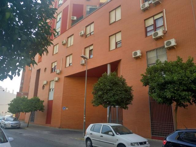 Garaje en venta en Cerro-Amate, Sevilla