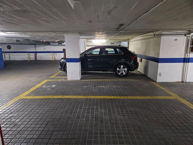Garaje en venta en Madrid, Universidad