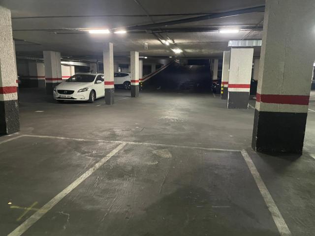 Garaje en venta en Fuencarral - El Pardo, Madrid