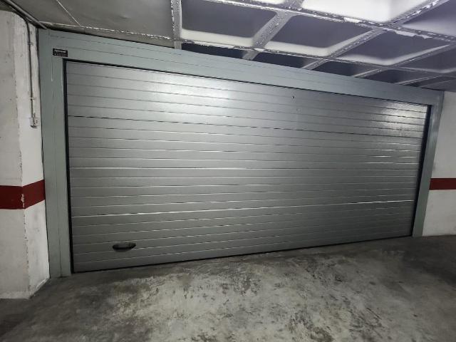 Garaje en alquiler en La Cruz, el Vinalopó Mitjà / El Vinalopó Medio