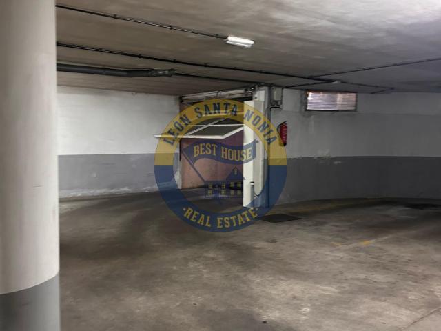 Garaje en venta en Eras de Renueva, León