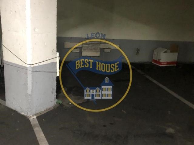 Garaje en venta en León