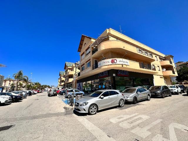 Garaje en venta en Torrox, Torrox-Costa