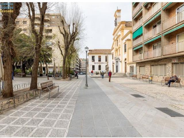 Local Comercial en venta en La Granada, Centro - Sagrario