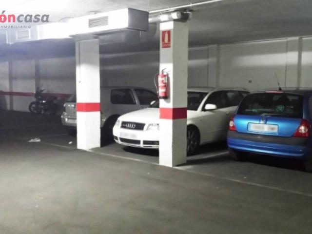 Garaje en venta en Distrito Centro, Córdoba