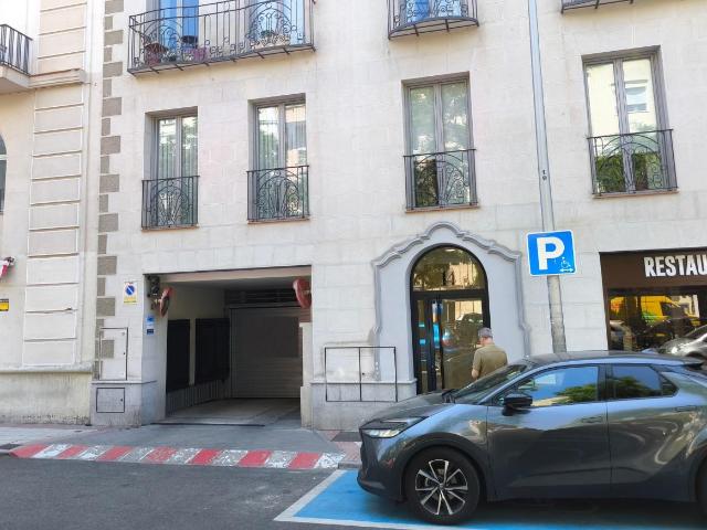 Garaje en venta en Retiro, Madrid