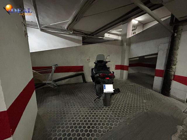 Garaje en venta en Granada, La Cruz