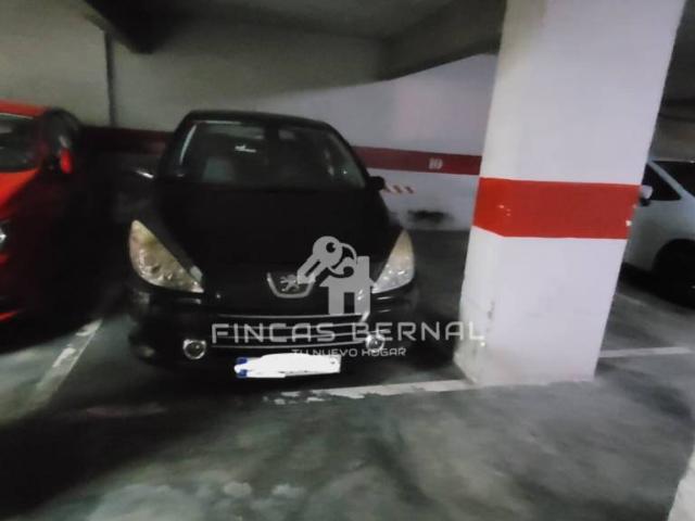Parking en alquiler en Santa Coloma De Gramenet, Llatí
